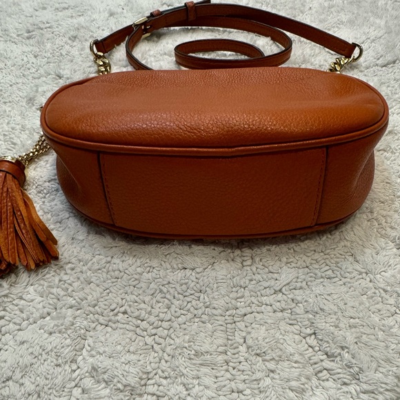 Michael Kors Messenger Ginny Leather Crossbody Bag with Dust Bag - Picture 12 of 16